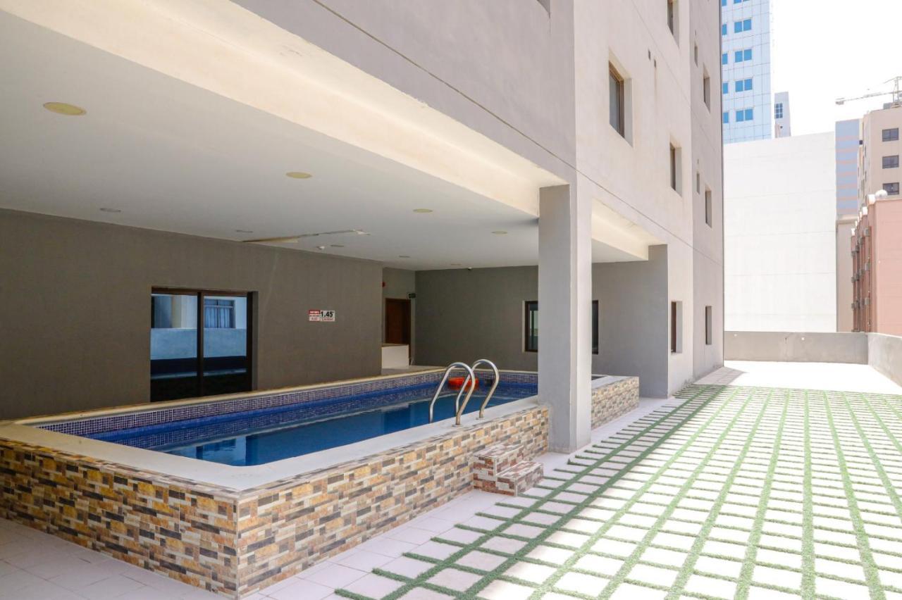 Hotel Tangier Tower Al Manamah Esterno foto