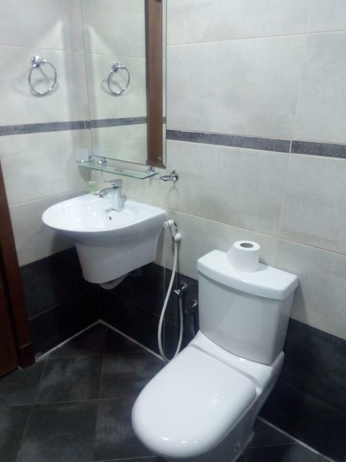 Hotel Tangier Tower Al Manamah Esterno foto